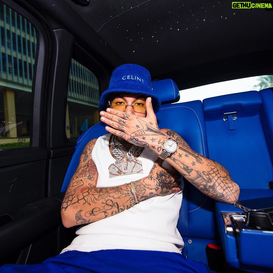 Sfera Ebbasta Instagram - ⌛️ Dubai, Emirati Arabi Uniti