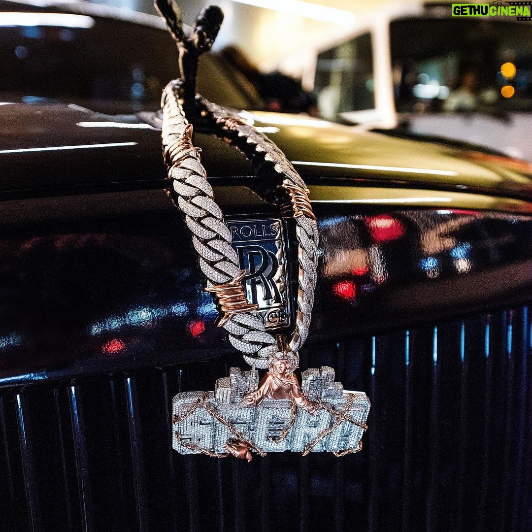 Sfera Ebbasta Instagram - ⌛️ Dubai, Emirati Arabi Uniti