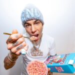 Sfera Ebbasta Instagram - È dolce come oh oh oh Marshmallow 🍭