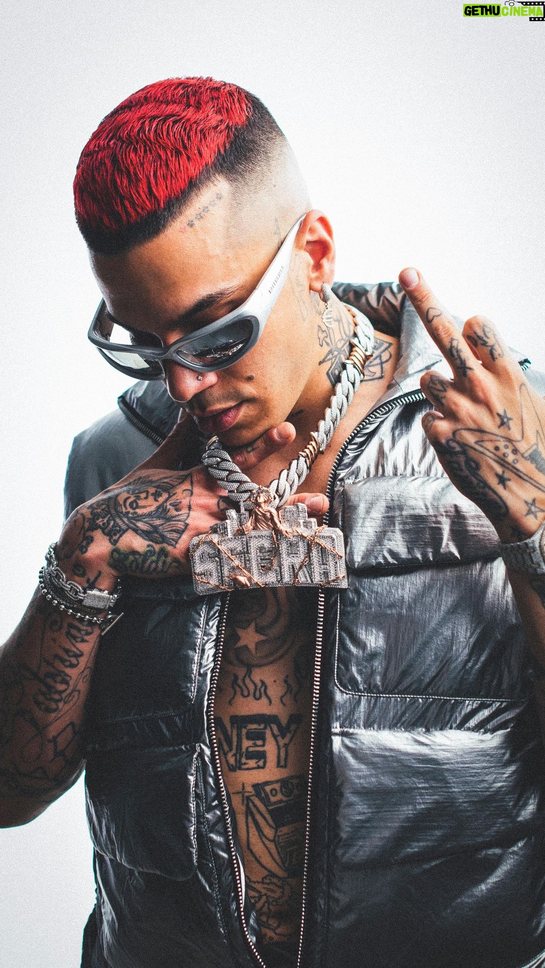 Sfera Ebbasta Instagram - BON TON OUT NOW 💫