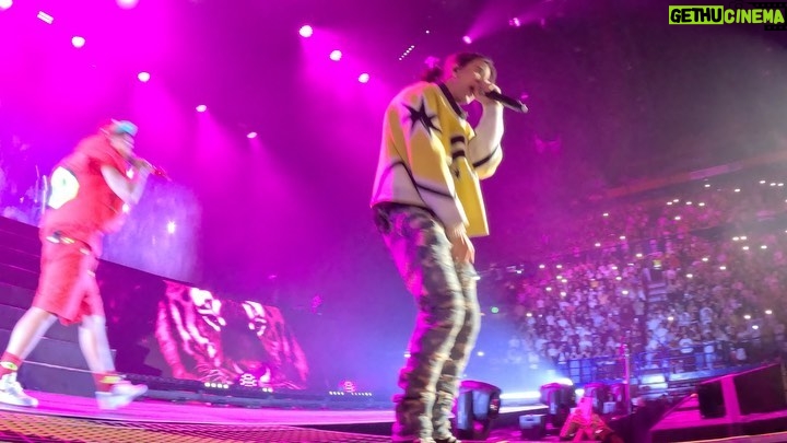 Sfera Ebbasta Instagram - Quello che è successo ieri sera a Milano mi ha fatto ricordare perché amo questa musica ❤️ BHMG 5L Milan, Italy