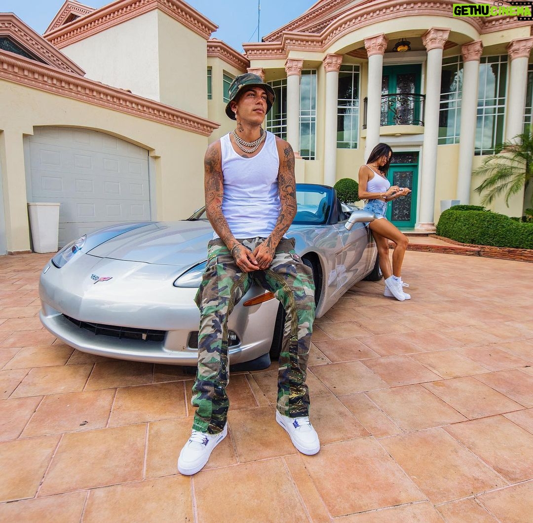 Sfera Ebbasta Instagram - Quando ti spogli, sei più dei 💰 Dominican Republic