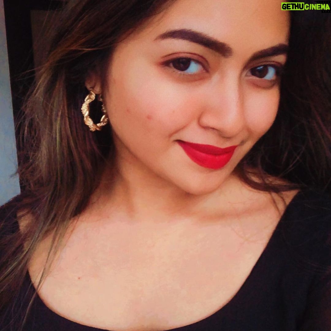 Shaalin Zoya Instagram - Imai Pola Nan Kakka, Kanavai Nee Maridu ❤️