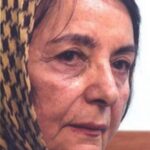 Shabnam Moghadami Instagram - . روان‌تان روشن و آرام بانو…امیربانو،فخر ِ ادب ِ پارسی. بی تردید …بی‌تردید صبر ِ بسیار بباید پدر پیر ِ فلک را تا دگر مادر ِ گیتی چو تو فرزند بزاید… . تسلیت به جامعه‌ی ادبی ایران.تسلیت به ایران و تسلیت به علی مصفای عزیز. . بخت ِ این رو نداشتم که شاگرد ِ بلافصل ِ ایشون باشم و مستقیم مکتب ایشون رو درک کنم،مادرم اما شاگردی ِ ایشون رو کردن و همیشه از خصائل ِ نیک و دانش و آگاهی ِایشون گفتن برای من.و البته که هرکس ادبیات فارسی خونده باشه از طریق ِ آثار ایشون به نوعی شاگردشون محسوب می‌شه.و من هم. . در آغوش ِ امن پروردگار آرام باشید خانم عزیز…خانم امیربانو کریمی…که شناخت ِ صائب و سنایی بی آثار ِشما ممکن نبود. . درباره‌ی ایشان بخوانید. . #امیربانو_کریمی #چهره_ی_ماندگار_زبان_و_ادبیات_فارسی #زنان_فرهیخته #زنان_نخبه_ایرانی #مفاخر_ایران #مفاخر_معاصر_ایران #مفاخر_معاصر_خود_را_بشناسيم #علی_مصفا #امیری_فیروزکوهی