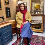 Shabnam Moghadami Instagram - . کمی‌ فراغت …کمی آرامش،یک فنجان چای و گپ و گفتی با دوست…میان ِ یادگاران ِ گذشته میان ِ زیبایی‌های دیروز‌ها… . عصر ِ ششم‌دی‌ماه.اینجا آرنیک گالری. . #آرنیک_گالری #آنتیک #سان_وود #علیرضاآرا #نیما_کرمی #فرنیچر @arnikgallery1 @sunwood_nima @alirezaaraa @nimakarami.official .