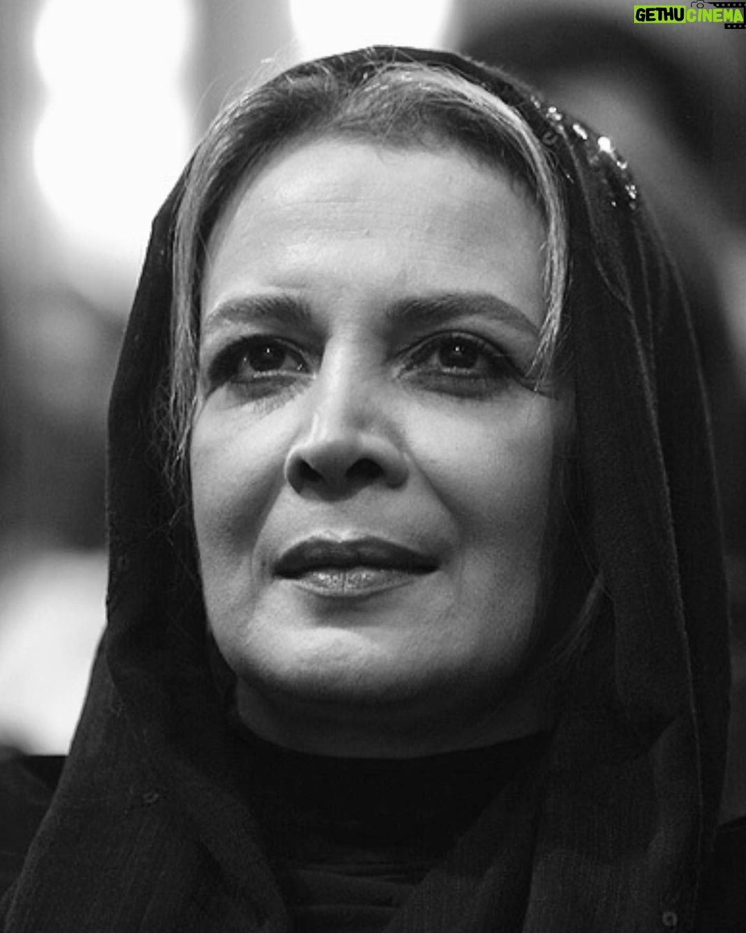 Shabnam Moghadami Instagram - . دل ِ سینما و اهلش برای شما و صورت زیبا و صدای خاص و گیرایتان تنگ خواهد شد بانو… زود بود رفتنتان…زود بود… غرق ِ نور و آرامش باشید الهی. . چه پاییزی شد… خدا صبرمان بدهد. . #بیتا_فرهی