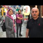 Shabnam Moghadami Instagram - . تولدتون مبارک عمو‌پرویز...مبارک ِمن و ما و مبارک ِ این سرزمین...چشم ِ جهان به روی ِ چون شمایی روشن.شما نه تنها هنرمند ِ بی‌مانند و درجه‌یکی هستین بلکه معنای تام و تمام ِ نیکی و نیکوکاری و ایثارین...اونم تو روز و روزگاری که هرکی به فکر ِ خویشه! بمونین برامون الهی و همین طور بهترین بمونین...زادروزتون خجسته و شاد...سلامتی‌تون برقرار...دل‌تون بی‌ملال...دوست‌تون دارم بسیار. . اینجا، کوچه ای در هیروشیما. ژاپن. تیر‌ماه نودوهشت،پیشاکرونا! میزانسن رو بهروز جان شعیبی داد و عکس رو عادل جان معمارنیا برداشت از ما. #پرویزپرستویی @parvizparastouei @adel.memarnia