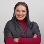Shabnam Moghadami Instagram - . عید بر مومنان ِواقعی ِ خدا مبارک. برای همه‌ی دوستان و هموطنان و عزیزانم ...برای همه‌ی انسان‌های نیک در سراسر ِ جهان، تندرستی و شادی و آرامش و صلح و عشق و آگاهی و معرفت ِ نفس و سلامت ِ روح و روان و قلب آرزو دارم. نظر ِ لطف و مهر ِ پروردگار برنگردد به حق ِ خودش، از آن‌ها که درست و درستکارند،نیکو و نیکوکارند، دلی نمی‌آزارند، دستی می‌گیرند،قدم ِ خیری برمی‌دارند،نظر بلندند،یاری رسانند ...آن‌ها که مهربانند، عیب‌پوشند، زُلالند ... دل و جان‌تان بی ملال و بی‌بلا...عید مبارک.عبادات قبولِ پروردگار. . عکس را پیام ایرایی عزیز برداشته، در پاییز نودوهشت در تهران . @payameraeeart