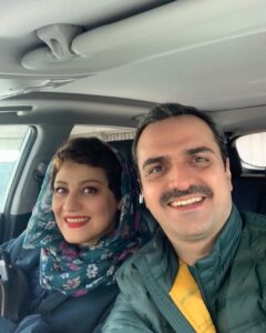 Shabnam Moghadami Instagram - باز می آید روشنی و لبخند...طاقت بیار رفیق روزهای ِ بی این همه ملال در راهند...باور کن... من اینجا هستم ، کنارت...امیدوار بمان. #علیرضا_آرا #شبنم_مقدمی @alirezaaraa