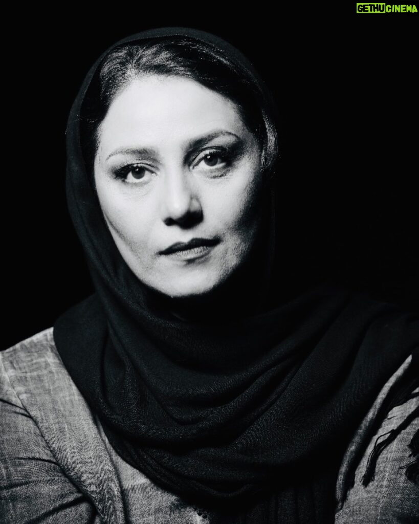 Shabnam Moghadami Instagram - #challengeaccepted #womensupportingwomen @azadehmoussavi @zahrabehrouzmanesh @hanakamkar #نه_به_خشونت_علیه_زنان Photo by: @farhadirani