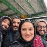 Shabnam Moghadami Instagram - . آلبوم ِ عکس‌های پشت ِ صحنه‌ی «سرگیجه»،به مناسبت ِ پایان ِ پخش ِ سریال،تقدیم می‌شه به نگاه ِ شما عزیزان ِ همراه و نازنین . «سرگیجه»،پروژه‌ی طولانی و سختی بود و بسیار ‌پر چالش.پس،همین‌جا به همه‌ی دوستان و همکاران ِ نازنین و صبور،در همه‌ی گروه‌ها از نویسندگی و کارگردانی و فیلمبرداری گرفته تا تولید و صحنه و گریم و تیم بازیگری،خسته نباشید و خدا قوت می‌گم و برای همه آرزوی سلامتی و موفقیت دارم. اجرای نقش ِ «پریسا» در «سرگیجه»،با همه‌ی دشواری،برای من که هیچ فرصتی رو برای قرارگرفتن در نقش های متفاوت و خاص در ژانرهای گوناگون از دست نمی دم،غنیمت بود. ممنونم از بهرنگ توفیقی عزیزم برای در اختیار گذاشتن ِ این فرصت ِ ویژه، برای اجرای این نقش ِویژه. و سپاس از شما که این مدت مارو دیدین، دنبال کردین و نقد و نظرتون رو گفتین. دوست‌تون دارم. . #سرگیجه #بهرنگ_توفیقی #شبکه_نمایش_خانگی #نماوا @behrangtofighi @behnam__karimi @ranaazadivar83 @behdad_hamed @mbadrloo @habibrezaee @mehraveee @aliomrani1960 @reza_sharifi_64