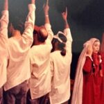 Shabnam Moghadami Instagram - . روز ِ جهانی ِ تئاتر مبارک! آرزو دارم احوال ِ صحنه که خانه‌ی اول و آخر ِ ماست و اهل ِ این خانه که خانواده‌ی مایند بِه از این باشد که هست… روزگار ِبسیار سختی گذشت این چند سال ِ اخیر بر تئاتر و تئاتری‌ها…کسی هم حال‌شان را نپرسید! خودشان هوای هم را داشتند و‌ همین! پس جز تبریک ِ روز ِ تئاتر،تبریکی هم برای همدلی و مهربانی استقامت باید گفت به اهالی تئاتر…بله! جان‌سختی و با سیلی صورت سرخ نگه داشتن و به هر دشواری سر پا ماندن،آفرین و تبریک دارد…دست‌مریزاد دارد. امید که دست در دست ،بمانیم برای هم. . عکس ها به ترتیب مربوط است به: اولی،نمایش سه سال و یک‌دوم. نویسنده و کارگردان ،امیر آقایی.که در زمستان۱۳۷۸،در سالن شماره دو تئاتر شهر اجرا شد.عکس را مسعود پاکدل برداشته. دومی، نمایش ِ شهر ِ آدم ،شهر ِ حیوان.نوشته‌ی حمیدرضا نعیمی و به کارگردانی شهرام کرمی.که در تابستان ۱۳۷۷ در سالن شماره دو تئاتر شهر اجرا شد.عکس را سمیه تاجیک برداشته. و آخری،عکس آخرین حضورم است بر صحنه،با نمایش ِ مرغ دریایی من،نوشته و‌ کار ِ کیومرث مرادی،که در تابستان ۱۳۹۸، در سالن سمندریان تماشاخانه ایرانشهر اجرا شد.عکس را ساینا قادری برداشته. و کلام آخر اینکه ،دلم بسیار برای صحنه تنگ است. #روز_جهانی_تئاتر #تئاتری_ها #تئاتر_شهر #بازیگران_تئاتر #شبنم_مقدمی . @hamidreza_naeimiii @amir_aghaee @shahramkarami @kiomarsmoradi @masudpakdl66 @saynaghaderi