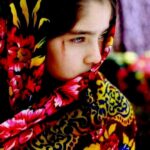 Shabnam Moghadami Instagram - . به خاطر کندن گل سرخ ارّه آورده‌اید؟ چرا ارّه؟ فقط به گل سرخ بگویید: تو، هی تو! خودش می‌افتد و می‌میرد! . بیژن نجدی #مهسا_امینی