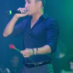 Shadmehr Aghili Instagram - برای شما عزیزانم که از وطنم (ایران )تشریف میارید دوست داشتم که با یک اجرای متفاوت ،دوباره به شهر وان بیایم وعده ما ۱۲ آبان (۳ نوامبر) میبینمتون لینک خرید تیکت با اندروید و IOS بر روی هایلایت +90 538 250 33 08 +90 551 273 08 93