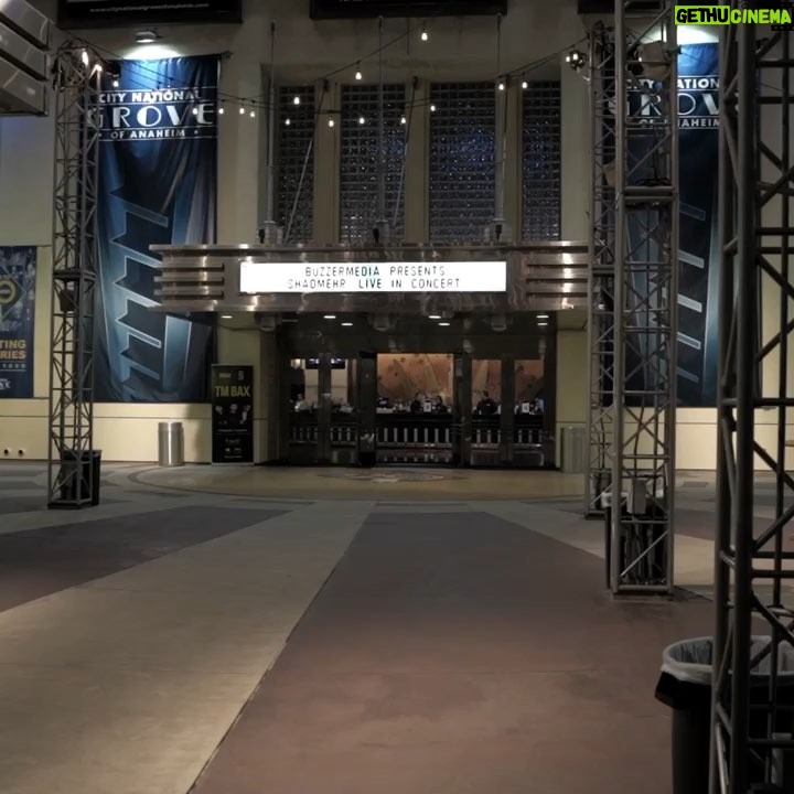 Shadmehr Aghili Instagram - . یکی از آهنگای کنسرتهای نوروزی امسال رو واسه شما عزیزان تدارکات دیدیم که به زودی بر روی کانال یوتوب من در لینک بالا قسمت بیو میتونید مشاهده کنید و امیدوارم دوست داشته باشید