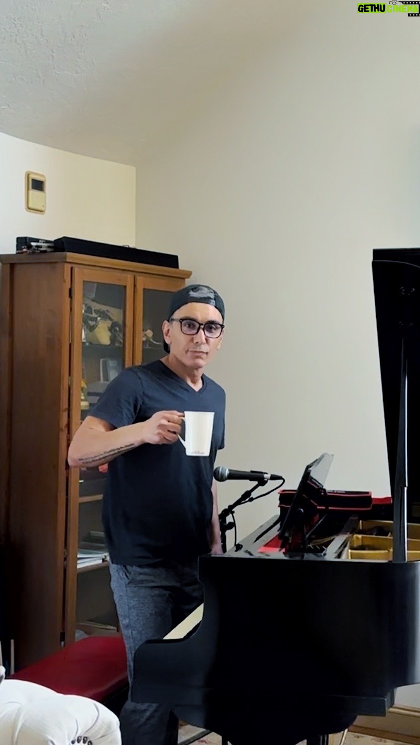 Shadmehr Aghili - 1.2 Million Likes - .
اجرای ترانه فيلم شب برهنه دو گام بالا تر از تنظيم اصلى امیدوارم دوست داشته باشید .
داشتم فكر ميكردم چه آهنگ هايى مناسب اجرا با پيانو در كنسرت هاى آينده هست كه به ذهنم رسيد هيچكس به غير از شما نميتونه جواب اين سؤال رو بده.
انتخاب اهنگ با شما عزیزای دلم
اسم سه آهنگ رو کامنت کنید
مرسی از همگی
دوستتون دارم