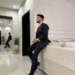Shahveer Jaffery Instagram - Tennu suit suit kar daa…