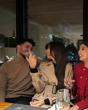 Shahveer Jaffery Instagram - Zindagi bht choti hai
