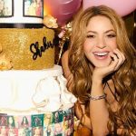 Shakira Instagram – 1. Last night celebrating life @delilahmiami 
2. ⁠Celebrating with my @sonymusiclatin team 
3. ⁠Having a Deja Vu with @princeroyce 
4. @edelman11 
5. ⁠With producer @alberthype 
6. ⁠Midnight retouch 

📸 @nicolasgerardin Delilah Miami