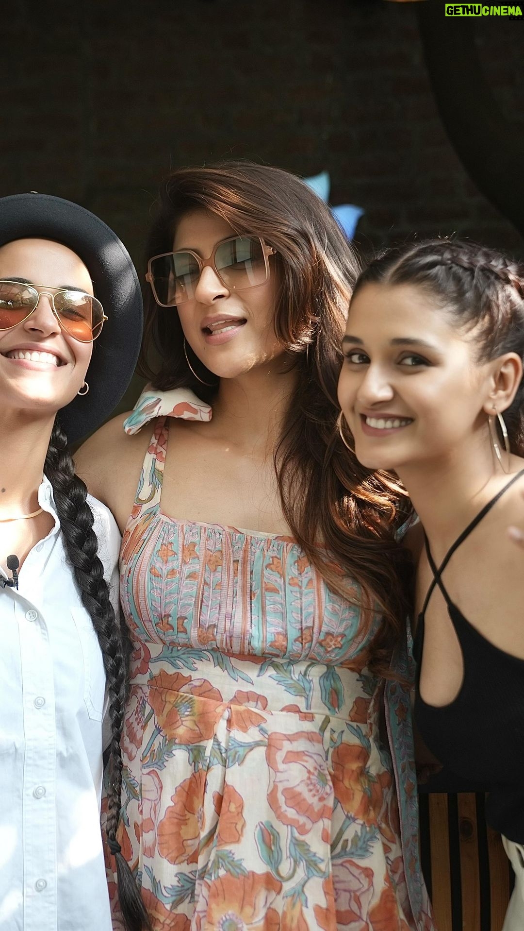 Shakti Mohan Instagram - What’s up ladies? 🌸 Happy Women’s Day This is something I’ve been wanting to do for a long long time. I feel deeply about the issues concerning women and their empowerment. I am so happy that I celebrated this beautiful day with @tahirakashyap @ruheedosani 😘 Big thanks to @muktimanch @muktimohan @whokunalthakur Check out the episode 💁🏻♀️ NrityaShakti/Youtube Would love to know your thoughts on issues that concern you as a woman in today’s day and age 🤗 Be fearless and speak up✌🏼 More power to you 🫶🏼 Mukti Manch