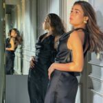 Shalini Pandey Instagram – Flipping is my thing! #hair 

#zeecineawards