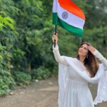 Shama Sikander Instagram - United we stand, celebrating the spirit of freedom on Republic Day. 🇮🇳 . . . #republicday #togetherwestand #shamasikander