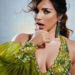 Shama Sikander Instagram - Sexy swipe ➡️ or cute? Which one is ur favorite! Write in comments below ⬇️ . . . #cute #boldandbeautiful #shamasikander Mumbai, Maharashtra