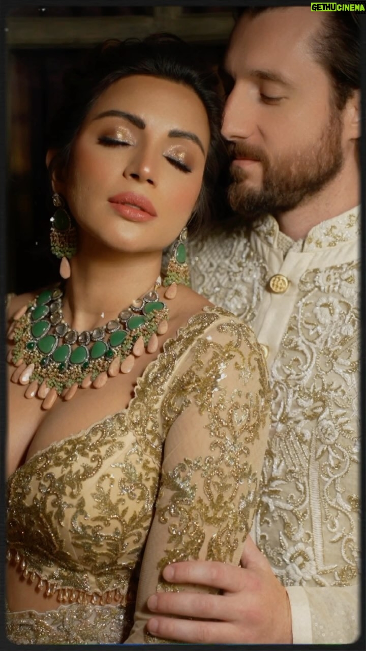 Shama Sikander Instagram - Pehle bhi mein 🎼♥️ . Outfit- @niveditasaboocouture . . #reelsinstagram #couplegoals #shamasikander