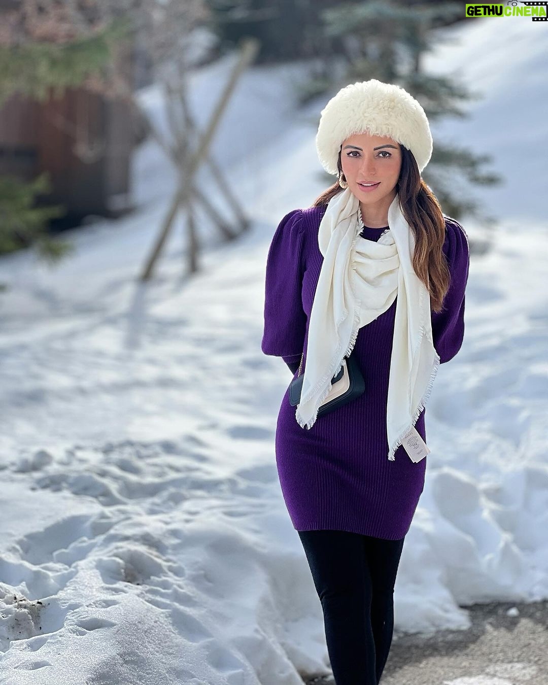 Shama Sikander Instagram - Walking in a winter wonderland ❄️ . . . #winters #Courchevel #france #shamasikander Courchevel, France