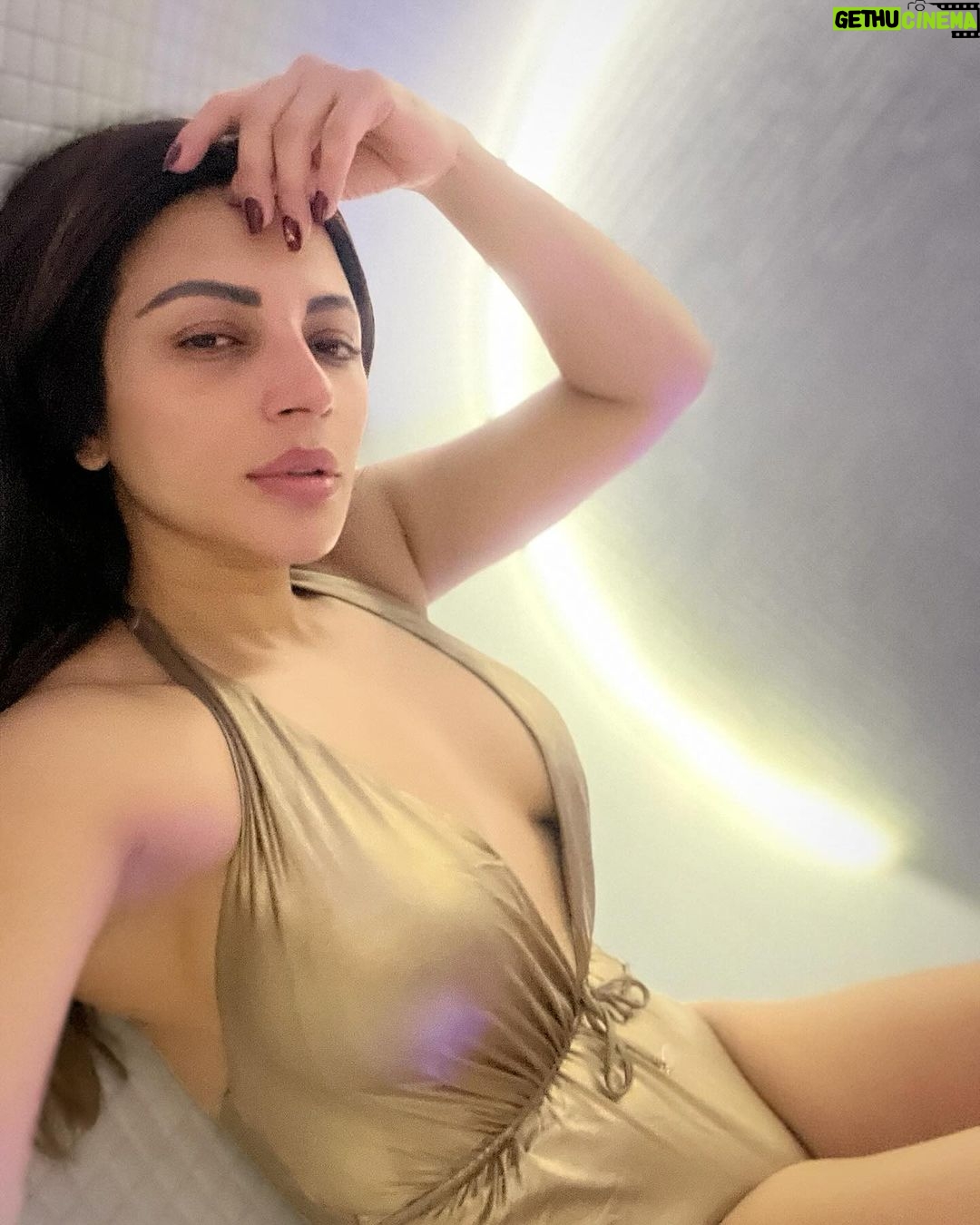 Shama Sikander Instagram - Feeling Salty in a Salt Cave…!! . . . #saltcave ##FierceAndFearless #shamasikander