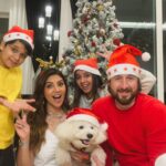 Shama Sikander Instagram - Cherishing cherished moments, surrounded by family, as we adorn our Christmas tree together! 🎅🏼❤️🎄 . . . #christmasvibes🎄 #familytime #shamasikander