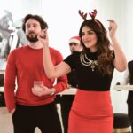 Shama Sikander Instagram - When your loved ones fill your life and home , its the most wonderful feeling and most wonderful time of the year and that’s why i loooooove Xmas, coz everyone is sooo Merry🎅 🎄🥳😇 heart filled with Joy and gratitude ♥️ Photographer- @theweddingpictures_ Make up & Hair - @ansarireshma_makeup . . #newyear #festivevibes #shamasikander