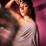 Shama Sikander Instagram - Embracing the festive glow in every drape, because elegance is my favorite accessory. Wishing you all a Diwali filled with lights, laughter, and the timeless beauty of tradition. . Make up & Hair - @makeupbykomalhiire Photographer - @arindamsikdar Managed by - @alishataimoor_ . . . #diwalivibes #festivewear #shamasikander