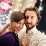 Shama Sikander Instagram – COLORS OF FESTIVITIES 🥳 ✨🌟💫
.
.
.
#festivecolours #family #shamasikander Mumbai, Maharashtra