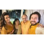Shama Sikander Instagram - Diwali Doston wali….🪔😇♥️ . . . #diwali #friendsforever #shamasikander Mumbai, Maharashtra