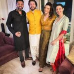 Shama Sikander Instagram - Diwali Doston wali….🪔😇♥️ . . . #diwali #friendsforever #shamasikander Mumbai, Maharashtra