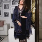 Shama Sikander Instagram - For @babasiddiqueofficial Iftar party 💜🦄 . . Make up - @falgunikapasi_mua Jewellery- @azotiique Photographer- @a.m.aperture . #iftaarparty #ramadaan #shamasikander Mumbai, Maharashtra