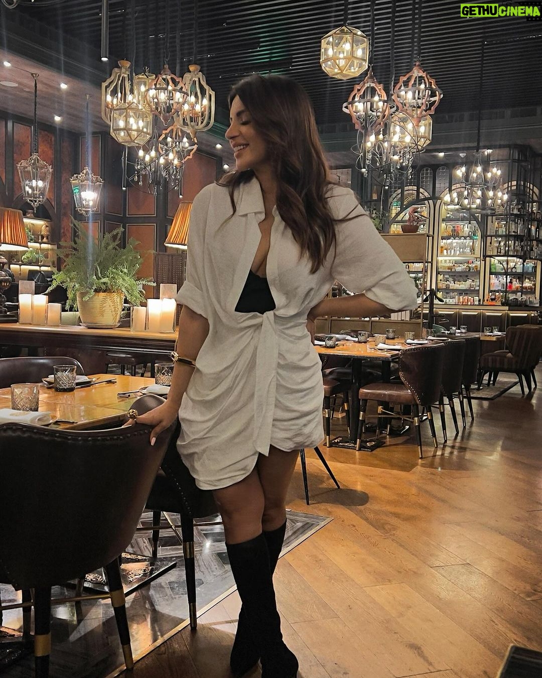 Shama Sikander Instagram - Weekend that starts well ends well!! Many congratulations for #Lemar @harry_2311 and @sangeetasingh396 ♥️ . . . #weekend #goodtimes #shamasikander Mumbai, Maharashtra