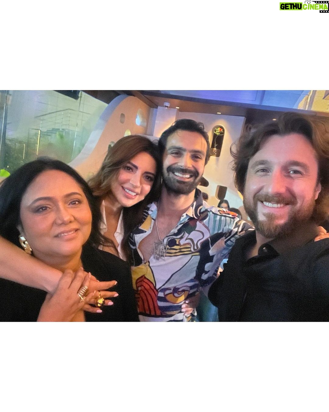 Shama Sikander Instagram - Weekend that starts well ends well!! Many congratulations for #Lemar @harry_2311 and @sangeetasingh396 ♥️ . . . #weekend #goodtimes #shamasikander Mumbai, Maharashtra