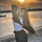 Shama Sikander Instagram - Sunday to unwind, recharge, observe, enjoy and savor the simple pleasures of life. . . . #sundayvibes #beachlife #shamasikander Dubai, United Arab Emirates