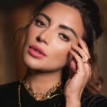 Shama Sikander Instagram - In her eyes, a story unfolds 🦋 . . . #beautifuleyes #stylish #shamasikander Mumbai, Maharashtra