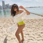 Shama Sikander Instagram - Fluorescent is a vibe 💚 . . . #beachvibes #sandytoes #shamasikander Dubai, United Arab Emirates
