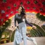 Shama Sikander Instagram - Enjoying the stunning blooms at Miracle Garden,Dubai 🌸 . . . #miracalegarden #dubai🇦🇪 #shamasikander Miracle Garden, Dubai UAE
