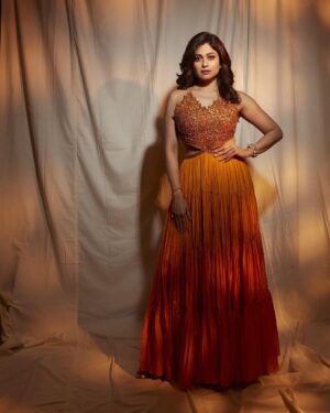 Shamita Shetty Instagram - ❤️ 

Outfit : @punitbalanaofficial 
📸 : @shivamguptaphotography 

#ootn #love #gratitude #munkiandtunki