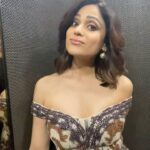 Shamita Shetty Instagram - Work mode on , but my dancin shoes are calling the shots ! 💃🏻 Outfit: @rannagill Jewellery: @azotiique @dipublicrelations #eventdiaries #dancelover #love #gratitude
