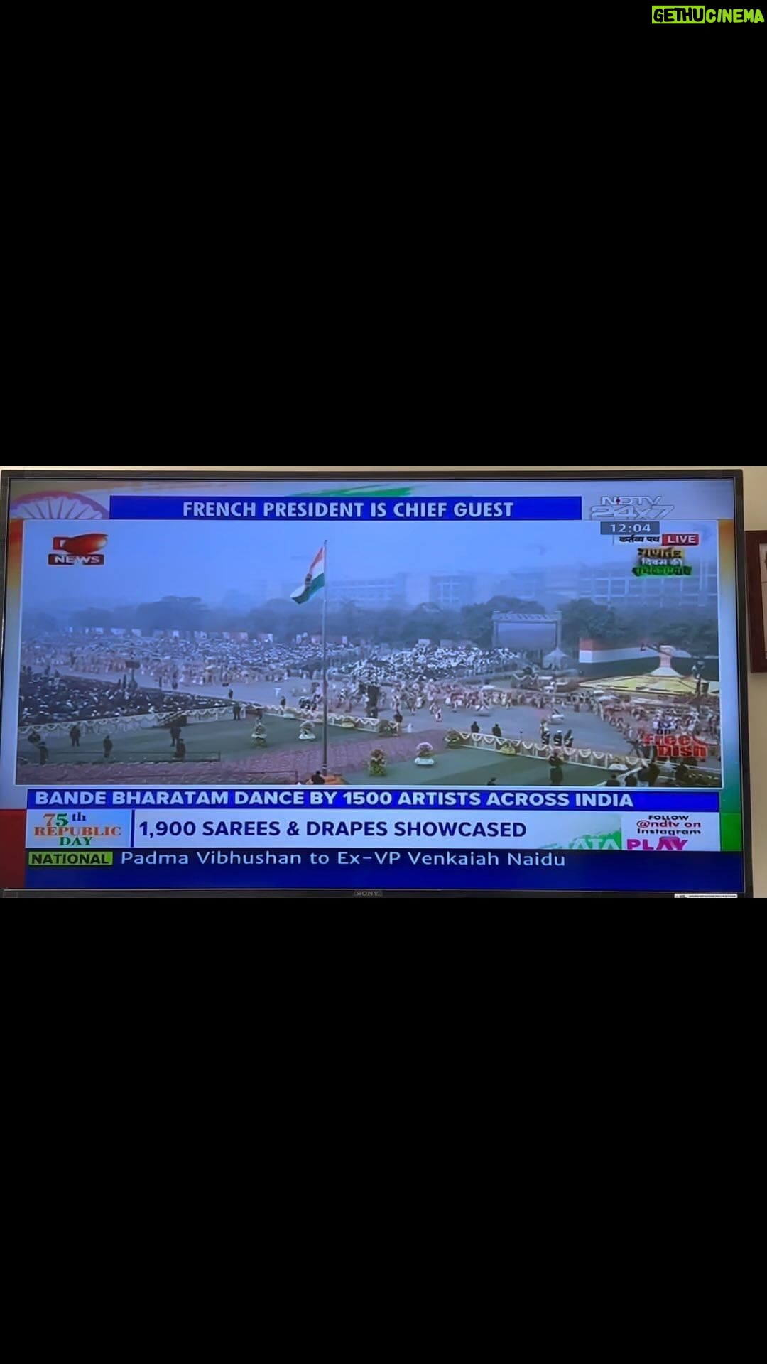Shamita Shetty Instagram - Such a treat to watch our women centric Republic Day parade beautifully representing our diversity, rich heritage n culture !❤️ Happy Republic Day everyone 🇮🇳 #proudindian #republicday #gratitude #love