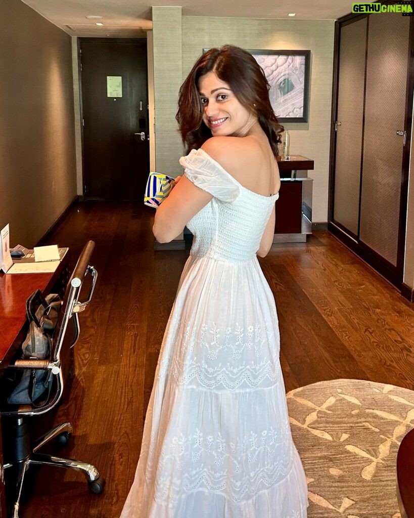 Shamita Shetty Instagram - Nothing outside yourself can cause you any trouble . You yourself make the waves in your mind . If you leave your mind as it is , it will become calm . ~ Shunryu Suzuki #livelife #loveyourself #happiness #peace #love #gratitude