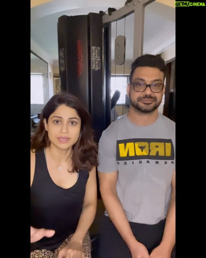 Shamita Shetty Instagram - Few tips on Health n Fitness Part 1 ❤ Have been training with @clubrpm for 2 years now and he definitely has a bag full of knowledge ! Having suffered with multiple injuries myself he really helped me get better, get stronger ! Do send in your questions if u have any n il try n answer them in my next video! Love to all🙋🏻🙅‍♀❤ #shamitasharencare #ﬁtness #healthtips #fitnesstips #love #gratitude #shamitashares #workoutwithshamita