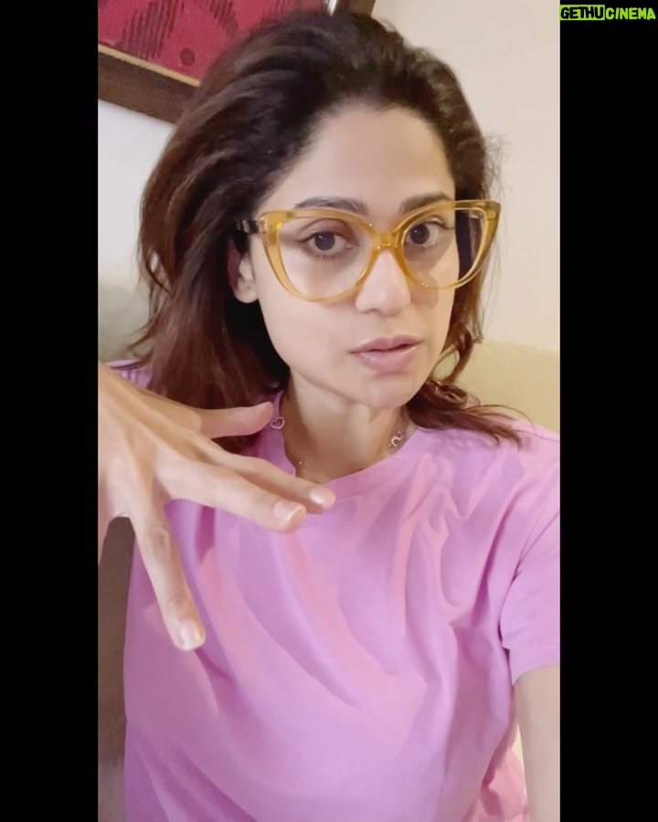 Shamita Shetty Instagram - Share your story in comments ! #perimenopause #perimenopausehealth #health #womenhealth #shamitashares #shamitasharencare