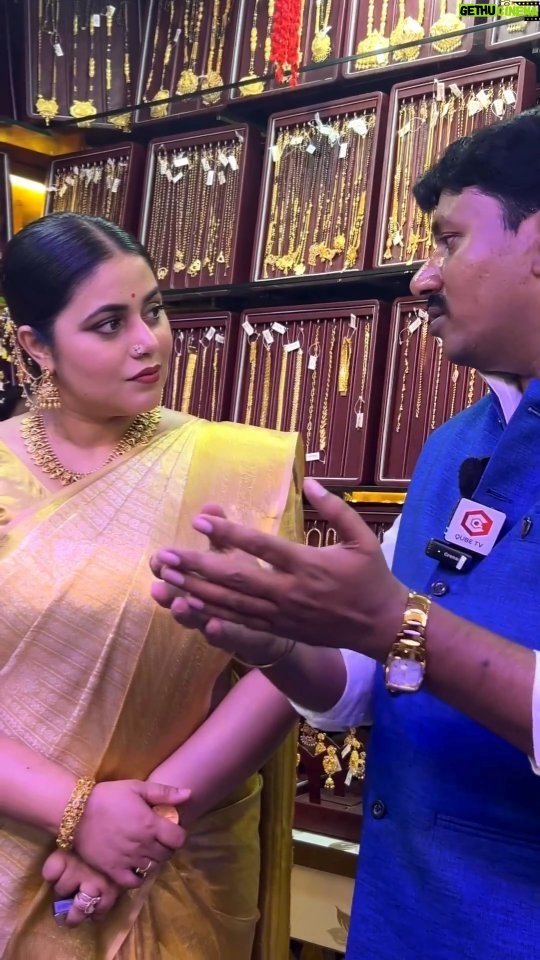Shamna Kasim Instagram - π₯³ New Showroom Grandly Opened in Secunderabad Thank You @shamnakasim (Purana Garu)π€ πSri Ujjayani Mahamkali Temple Street, General Bazar, Secunderabad. Venktaramana Kattu Gajulu & Jewellery | Secunderabad | Rajahmundry π² 73718 88999 & 88866 62219 . . . #jewellery #venkataramanakattubangles #secunderabad #actorpurna #poorna #poornaactress #telangana #newjewelleryshop #hyderabad